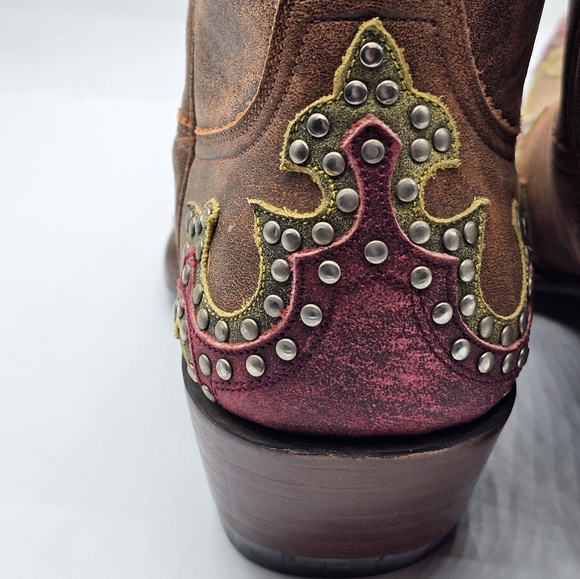 Old Gringo Taka Studded Western Boots - Picture 10 of 16